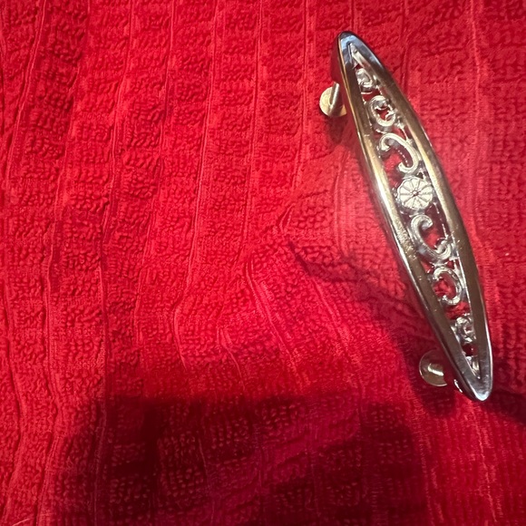 Ajax silver floral drawer/ cabinet pulls - Picture 3 of 4